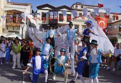 Çeşme'de 'Akdeniz' temalı festival şenlik havasında başladı
