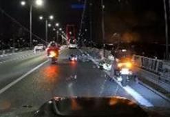 15 Temmuz Şehitler Köprüsü'nde motosikletli trafik polisine otomobil çarptı: Kaza anı kamerada