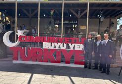 Yunus Emre Enstitüsü, ‘Cumhuriyetle Büyüyen Türkiye’ adlı sergiye ev sahipliği yaptı