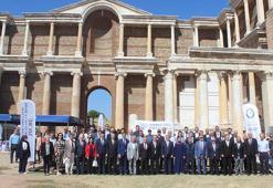 Paranın ilk basıldığı yerde para politikalarını konuşup, para bastılar