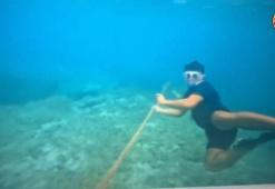 Filipinler, ihtilaflı sulardaki Çin’in döşediği bariyer ağları keserek kaldırdı