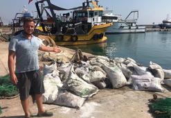 Balıkçıların ağına pirinç dolu 65 çuval takıldı