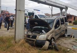 Yağış nedeniyle kayganlaşan yolda kaza; sürücü ve eşi yaralandı