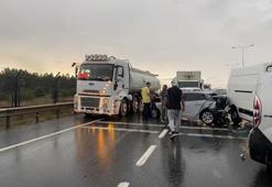 Sultangazi'de hafriyat kamyonu 6 araca çarparak durabildi
