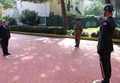 Bakan Güler, Ege Ordusu ve 2'nci Ana Jet Üs Komutanlıklarını ziyaret etti