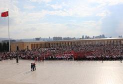 LÖSEV'den Anıtkabir'de 25'inci yıl buluşması