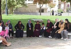 Ev alma umuduyla dolandırıldıklarını öne sürerek eylem yaptılar