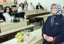 Ortaokul ve liseyi açıktan bitirip, 59 yaşında üniversiteli oldu