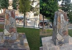 İzmir'de Atatürk büstüne saldırı
