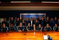 Fenerbahçe Kadın Basketbol Takımı, Süper Kupa'yı Ali Koç ve yöneticilere götürdü