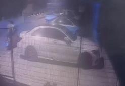 Beylikdüzü'nde park halindeki motosikletin kundaklandığı anlar kamerada