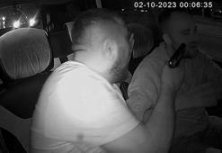 Taksicinin başına silah dayayıp, kabzasıyla vurup kaçan şüpheli, tutuklandı