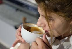 Doç. Dr. Özcan: Filtre kahveyi, bone ve kadın çorabıyla demliyorlar