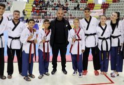 Hataylı sporculardan şampiyonada, 'Yıkılmadık, ayaktayız' mesajı