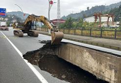 Doğu Karadeniz'de sağanak; dereler taştı, heyelanlar oluştu, yollar kapandı
