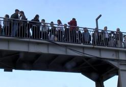 Beşyol metrobüs üstgeçidinde yenileme çalışması yoğunluğu