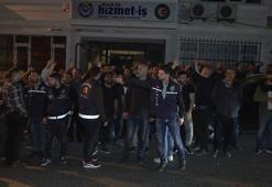 İBB çalışanlarından sendika binası önünde protesto