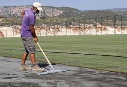Hatayspor için hazırlanan tesise çimler serilmeye başlandı