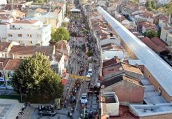 Edirne'de 1 ton ciğer dağıtıldı, vatandaşlar metrelerce kuyrukta bekledi