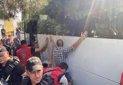 Diyarbakır'da izinsiz yürüyüş yapan gruba polis müdahalesi: 104 gözaltı