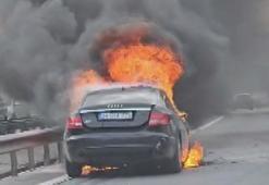 Gaziosmanpaşa'da seyir halindeki otomobil alev alev yandı