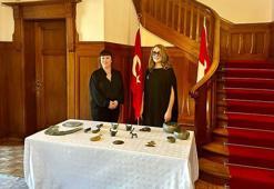 Türkiye’den kaçırılan 37 tarihi eser geri alındı