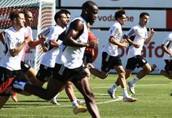 Beşiktaş'ta Asbaşkan Emre Kocadağ antrenmanı takip etti