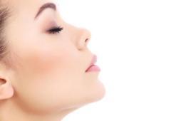 Uzmanı burun dolgusuna karşı uyardı: Körlüğe neden olabilir