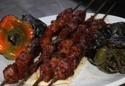 Diyarbakır'daki 'Sur Kültür Yolu Festivali'nin ilk 2 gününde 7 ton ciğer tüketildi