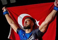 UFC'de Türkiye'yi temsil edecek üçüncü Türk olan MMA dövüşçüsü İbo Aslan: Para için ne bayrağımı, ne de vatanımı satarım