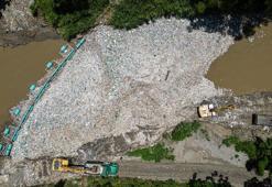 3 milyon ton çöpün Karayip Denizi’ne ulaşması engellendi