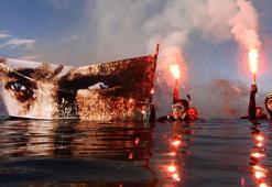 Dolmabahçe Sarayı önünde Cumhuriyetin 100. yılı için daldılar