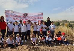 Cumhuriyet'in 100'üncü yılında 100 bin fidan toprakla buluşturuldu