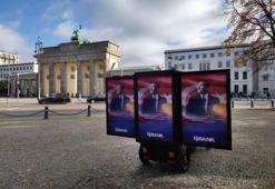 İş Bankası, Cumhuriyetin 100’üncü yıl coşkusunu dünyaya taşıdı