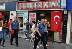 Restorana ‘Yemeğinizde bebek kanı var’ diyerek girip, çalışanı bıçakladı