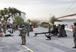 Cumhuriyetin 100. yılında 101 pare top atışı