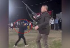 Düğünde havaya ateş ettiği anları sosyal medyada paylaştı