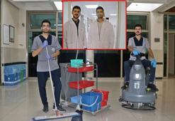 2 tıp öğrencisi, eğitim gördükleri üniversitede temizlik personeli olarak görev yapıyor