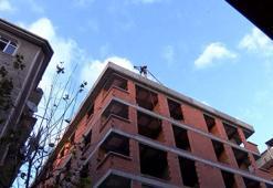 Bahçelievler'de inşaattan düşen işçi hayatını kaybetti