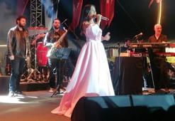 Silivri'nin kurtuluş yıl dönümünde şarkıcı Melek Mosso sahne aldı