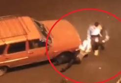 Sokakta saçından tuttuğu kadını sürükleyip, darbetti; o anlar kamerada