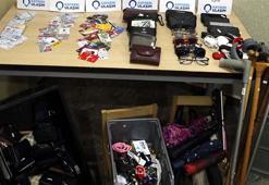 Tramvaylarda unutulan eşyalar, AFAD ve Kızılay’a bağış oluyor