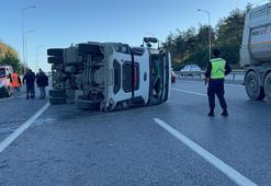 Şile Otoyolu'nda TIR otomobile çarptı: 2 yaralı