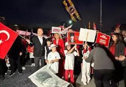 Beylikdüzü'nde kortej ve konserle 100. yıl coşkusu