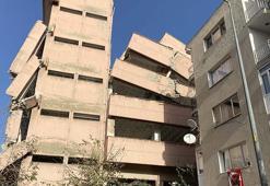 Okul binası yıkımda yan yatınca evlerinden tahliye edilenler geceyi yakınlarının yanında geçirdi