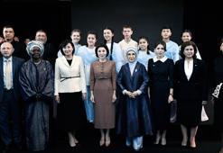 Emine Erdoğan, lider eşleriyle bir araya geldi