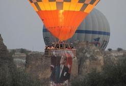 Sıcak hava balonları, Atatürk posterleri ve Türk bayraklarıyla havalandı