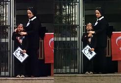 İlkokul öğrencisi Kevser, 10 Kasım töreninde şiir okurken gözyaşlarına hakim olamadı