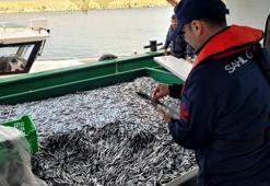 Bartın'da kaçak trol avcılığı yapan iki balıkçı teknesine 231 bin 860 TL ceza