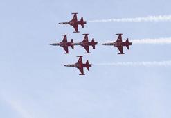 Antalya’da Ata’ya Saygı Uçuşu yapıldı